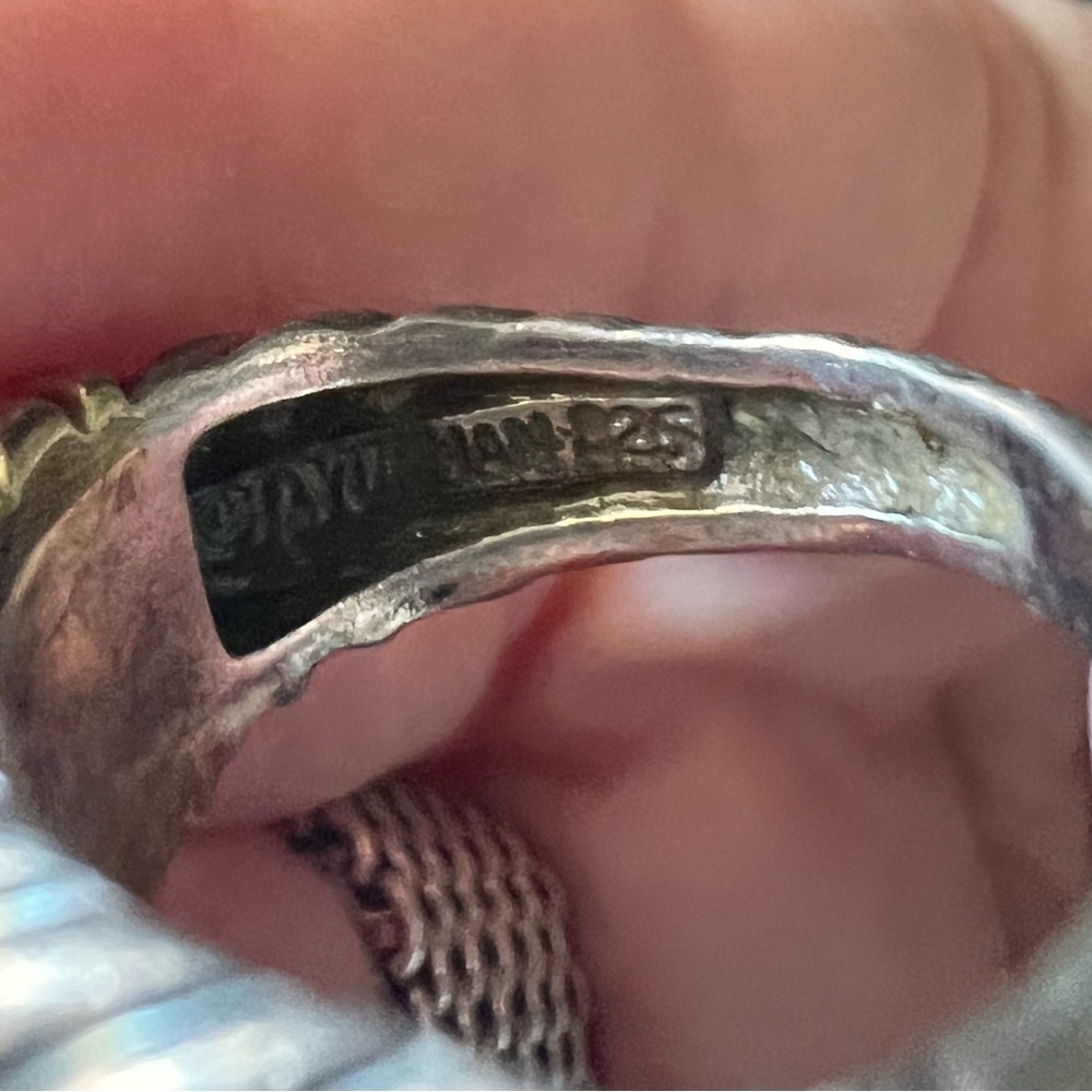 Ladies vintage DAVID YURMAN 14 karat gold and sterling silver shrimp domed ring - Picture 3 of 3